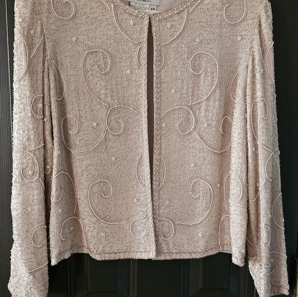 Adrianna Papèll pale pink beaded jacket with matching shell tank. Size 14 - Picture 4 of 10